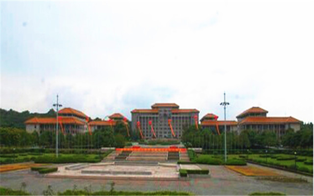 BB贝博登录艾弗森:树脂瓦实力厂家推荐带你了解高品质树脂瓦